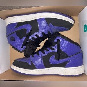 Air Jordan 1 Mid’s